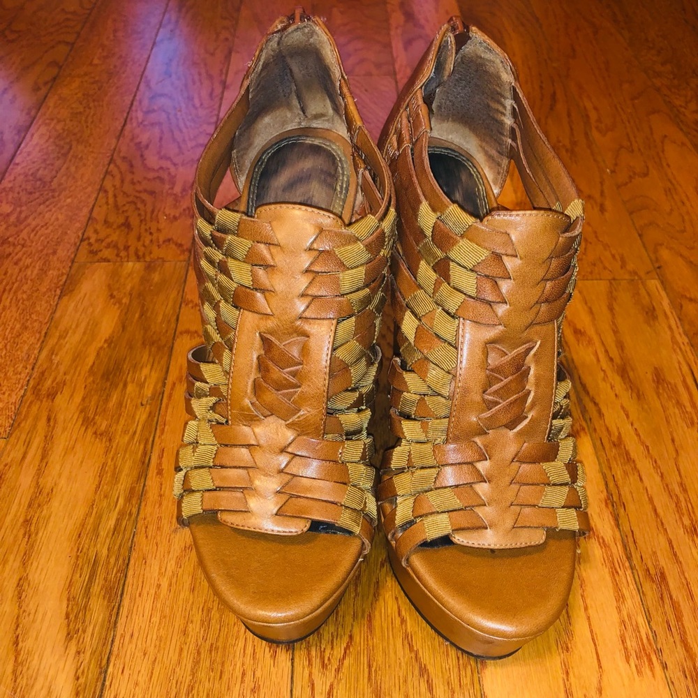 Gianni Bini - Size 7 - Honey Brown - Wedge Heels